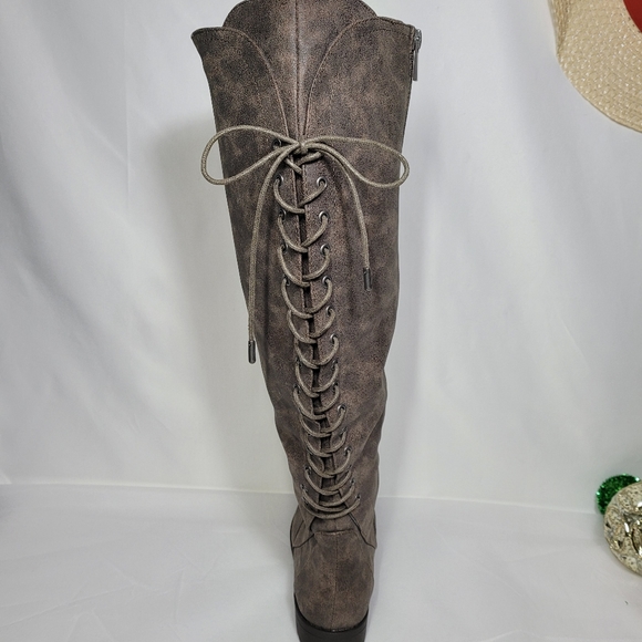 Maurices Layla WC Boots - Picture 5 of 12